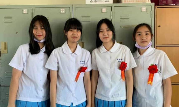 TWTP【小L原創系列04】厕拍一起上培训班的女生,一个班50多个女生包括老师都拍了，附带生活照 57V合1【2.2G】
