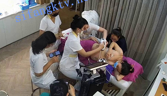 ❤️【破解摄像头】高端美容院 极品小姐姐完美身材展示！50V【2.12G】