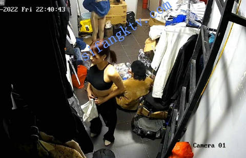 ❤️【破解摄像头】舞台伴舞后台更衣室 极品小姐姐换衣服14V【790M】