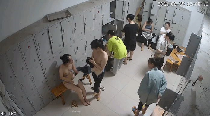 【破解摄像头】舞蹈生跳舞练功换衣服，婀娜多姿的身材(3) [59V]【7.7G】