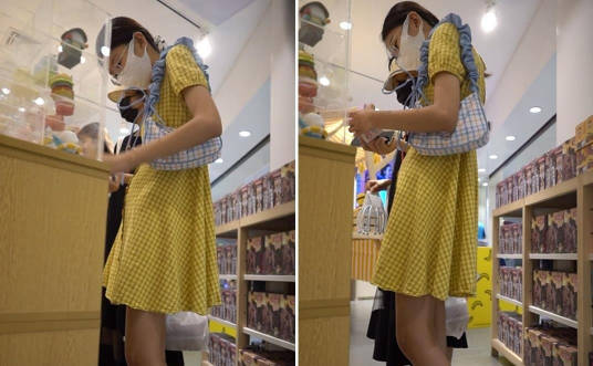 【YZWCD】YC596黄色格子裙小姐姐！蓝白格子内裤透心凉CD！【172M】