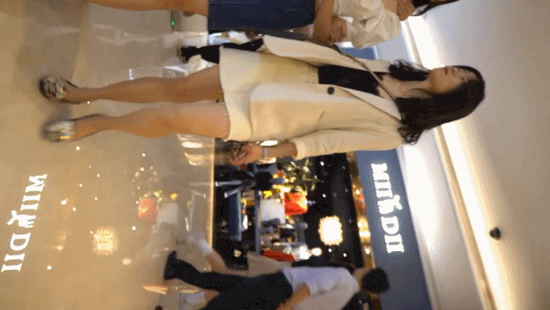 【YZWCD】YC558美妆店的白色牛仔裙！性感灰色窄内！【233M】